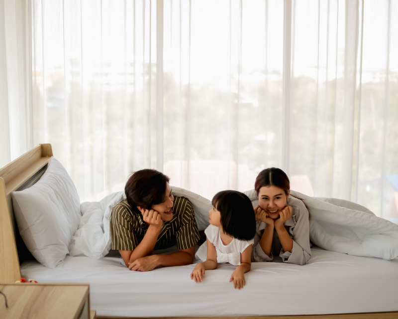 Bizden Biz Üç Kişiye: Çocuk Sahibi Olduktan Sonra Değişen İlişkileri Yönetme Rehberi